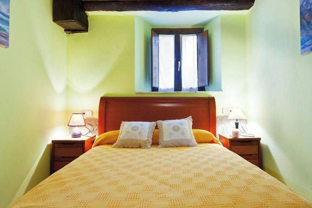 Casa Margot I in Sevares, Piloña