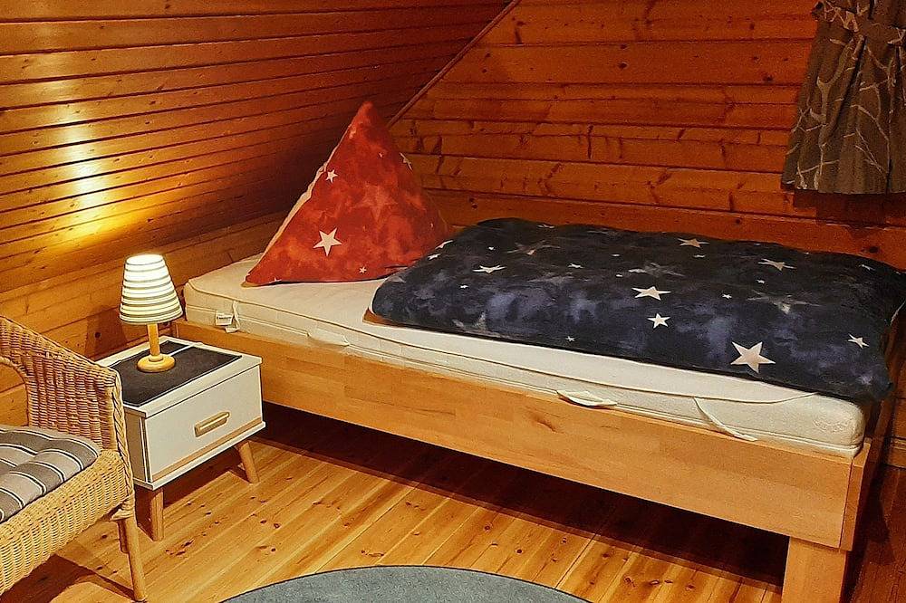 Ganze Wohnung, Gemütliches Holzhaus am Rand des Feriendorfs - Holzferienhäuser im in Hasselfelde, Harzvorland