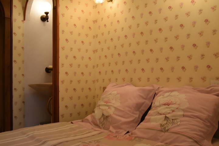 Chambre d’hôte pour 2 personnes, avec vue sur le lac et jardin dans l' Ain
