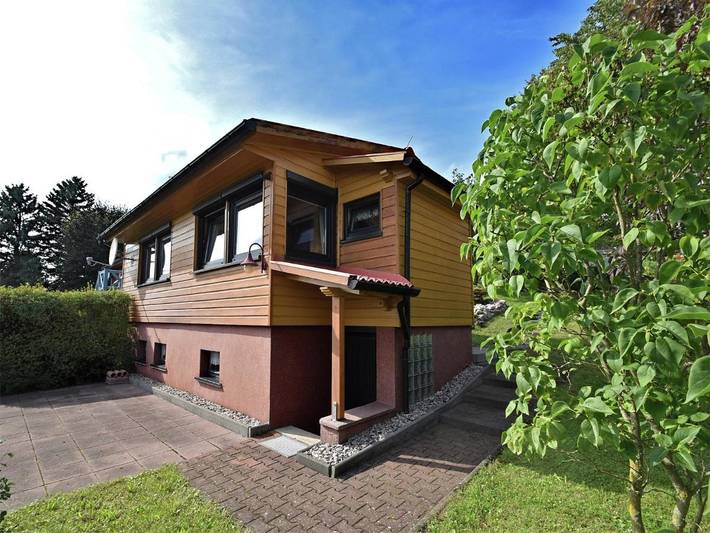 Ferienhaus für 3 Personen, mit Terrasse und Garten in Waltershausen - 2