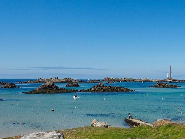 Location de vacances pour 6 personnes, avec vue et jardin dans Plage de Grève Blanche (Plouguerneau) - 3