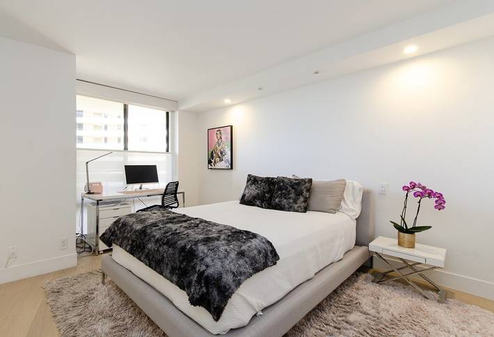 Vacation rental for 4 people, with pool and balcony as well as sauna in Marina del Rey