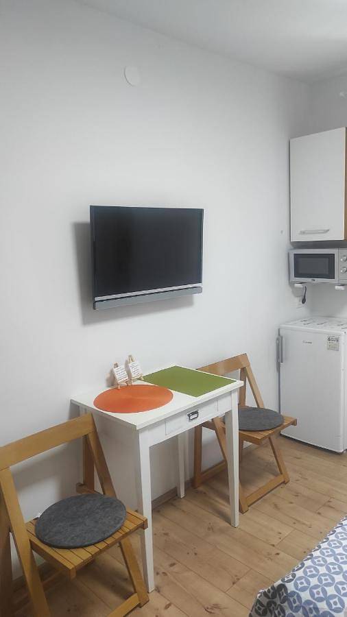 Double Room with Private Bathroom in Vela plaža, Baska