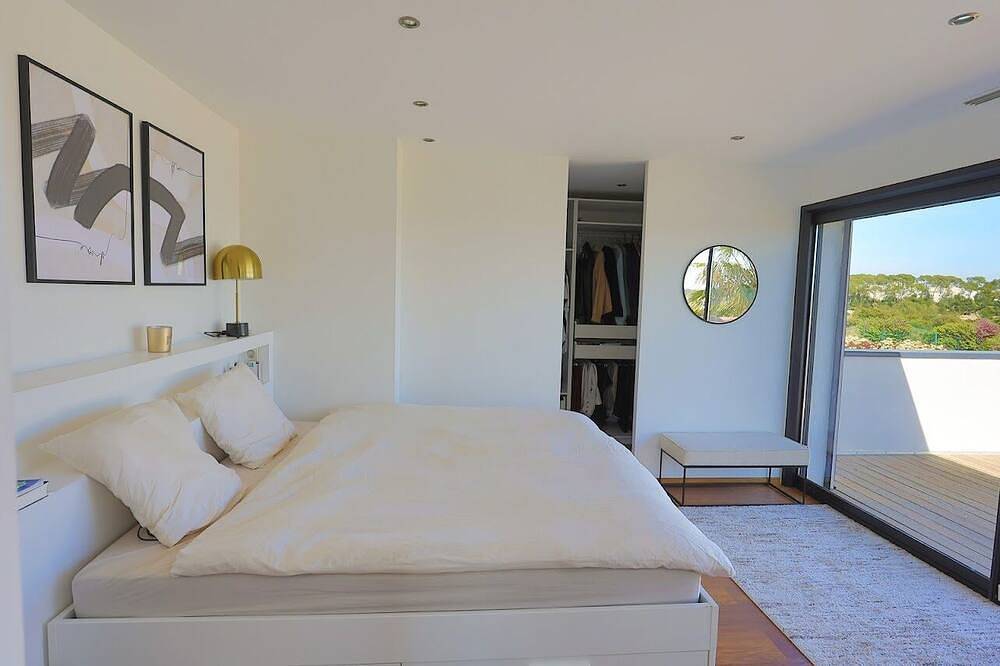 Villa Easy Sun and Spa, swimming pool. Close to Montpellier in Juvignac, Côte d'Améthyste