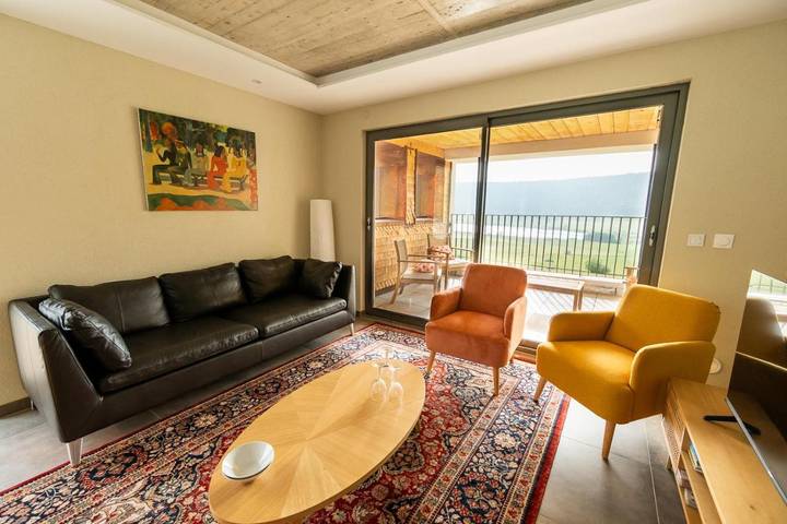 Ferienwohnung für 8 Personen, mit Ausblick und Terrasse sowie Seeblick in Franche-Comté - 4