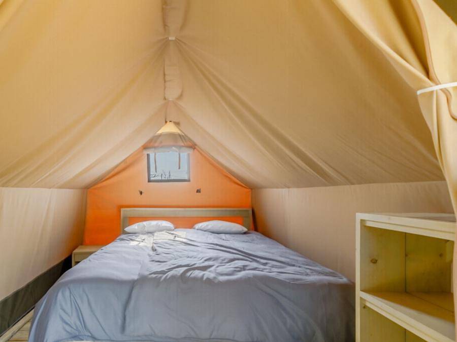 Camping la Baie - Tente 2 personnes - Cyclo-tente 1 Chambre 2 Personnes in L'Aiguillon-sur-Mer, Fontenay-le-Comte