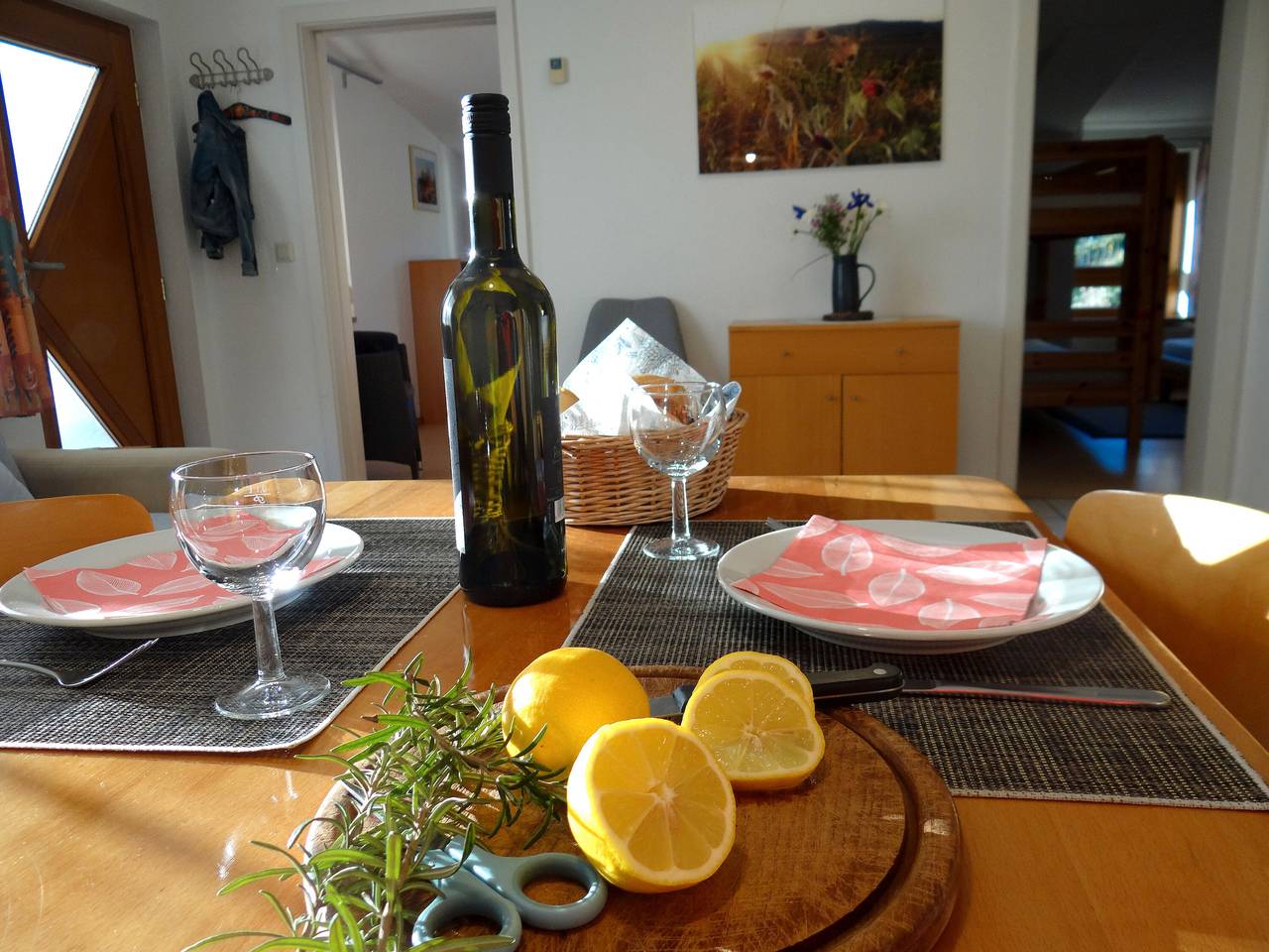 Entire apartment, Holiday Apartment '2, 55 sqm' with Mountain View, Wi-Fi and Air Conditioning in Waltershofen, Freiburg