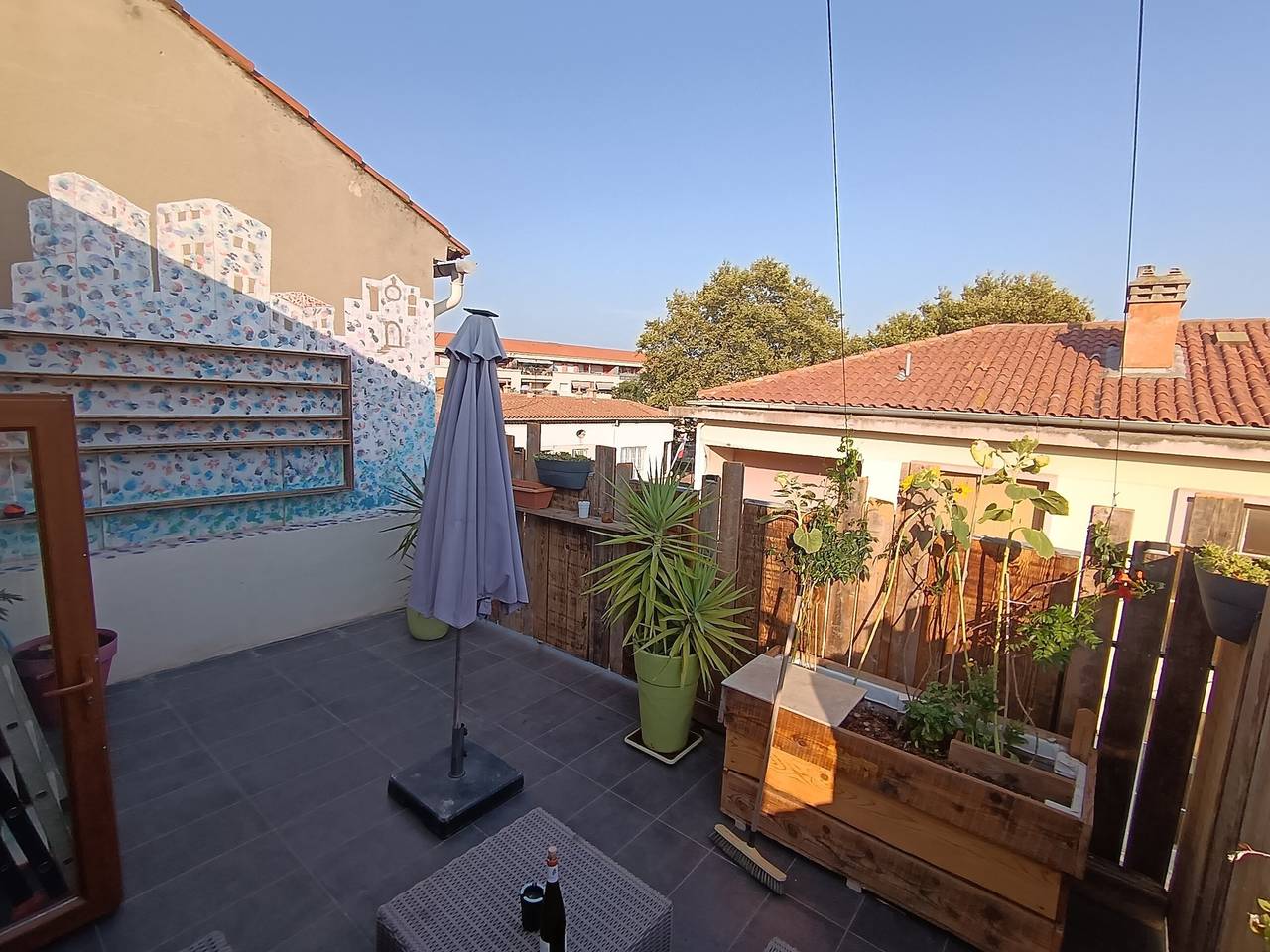Appartement entier, Appartement 'Appartement Terrasse Sur Le Port' avec terrasse privée, balcon et Wi-Fi in La Seyne-sur-Mer, Côte méditerranéenne (France)