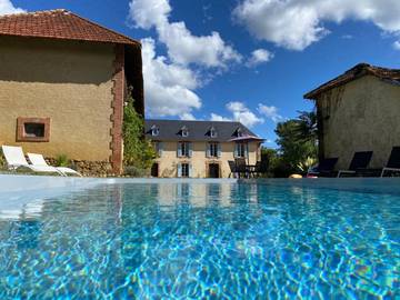 Chambre d’hôte pour 5 personnes, avec vue et piscine ainsi que terrasse et jardin à Libaros