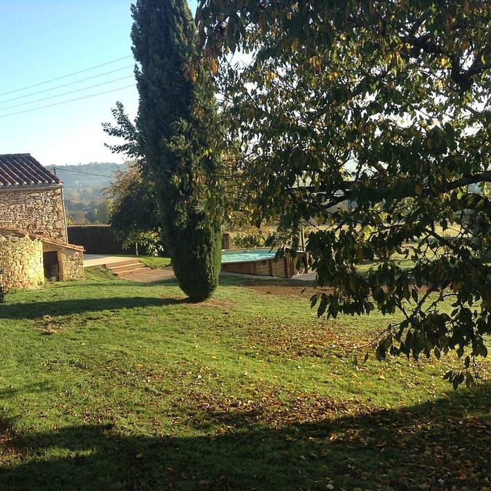 Gîte pour 4 personnes, avec terrasse ainsi que jardin et piscine à Prayssac - 3