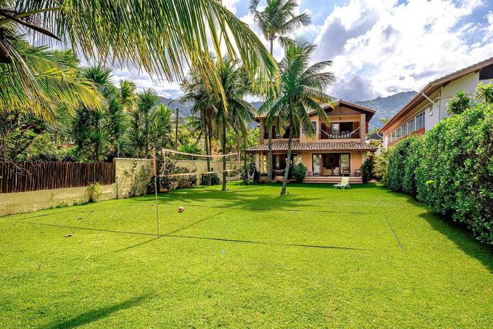 Casas e apartamentos de temporada para 12 pessoas, com jardim e balcão e ainda jacuzzi em Barequeçaba