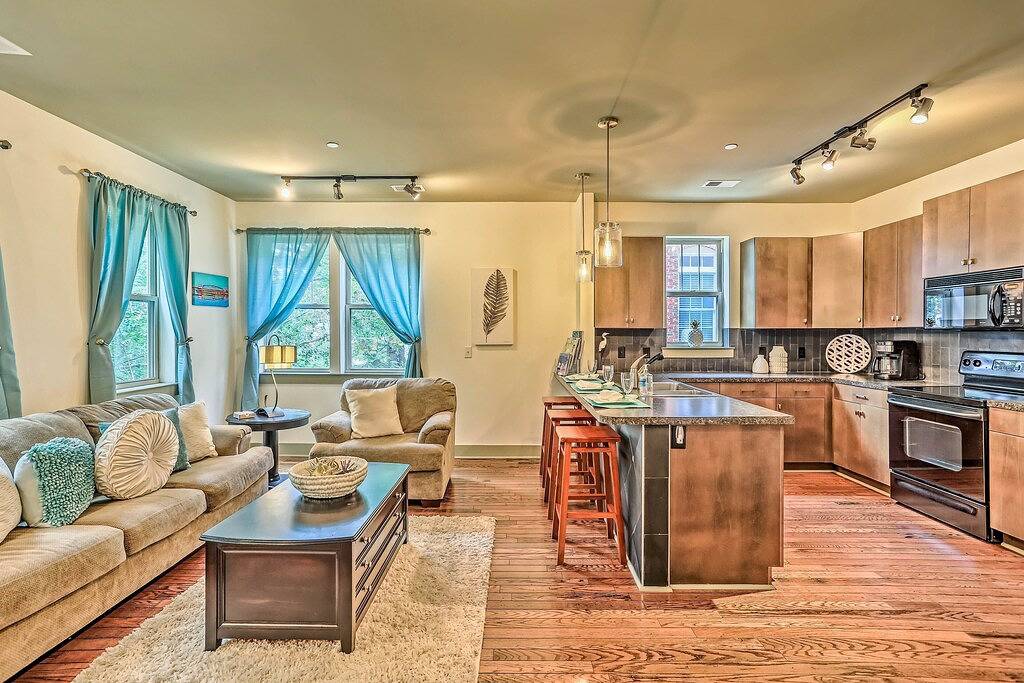 Ganze Wohnung, Neu! Downtown Wilmington Condo, zu Fuß zum Riverwalk! in Wilmington, New Hanover County