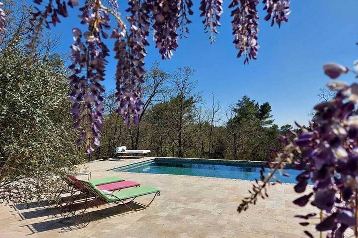 Chambre d’hôte pour 3 personnes, avec piscine et jardin