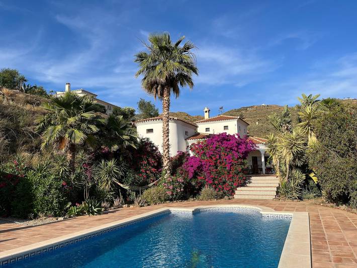 Casa rural para 6 personas, con Terraza además de Jardín y Piscina en Arenas