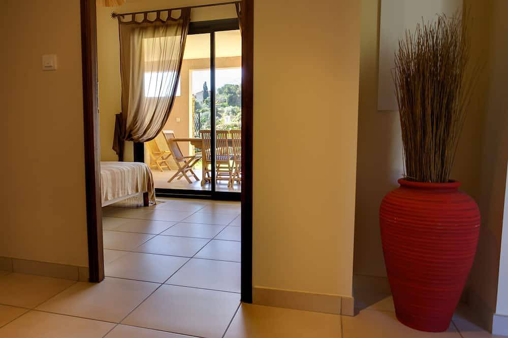 Villa 1 in Sagone 4 bedrooms 140 m2, all comfort 5 minutes from the sea in Sagone, Vico