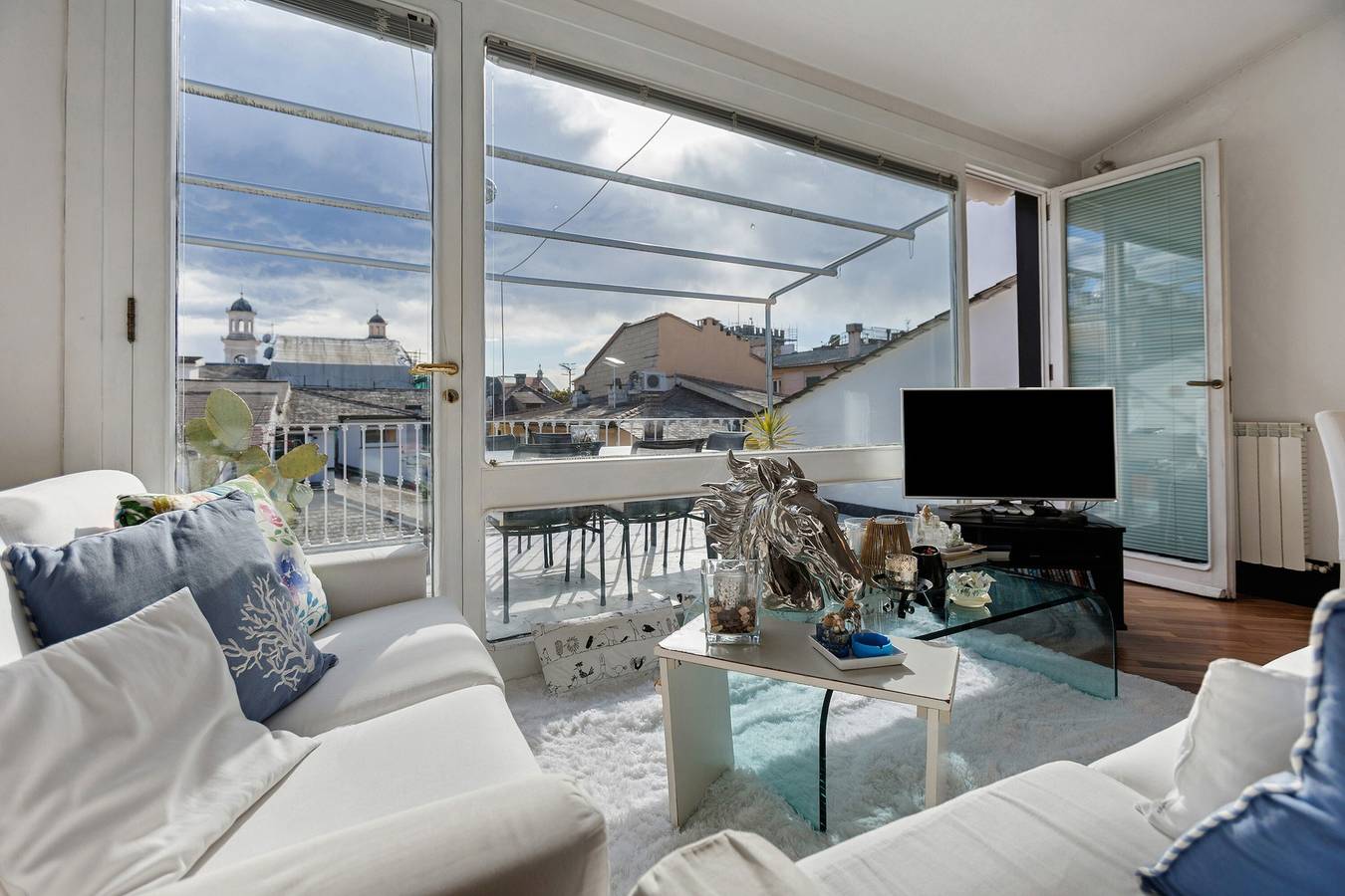 Apartamento entero, Apartamento 'Chiavari Elegante' con Terraza Privada, Balcón y Aire Acondicionado in Chiavari, Riviera di Levante
