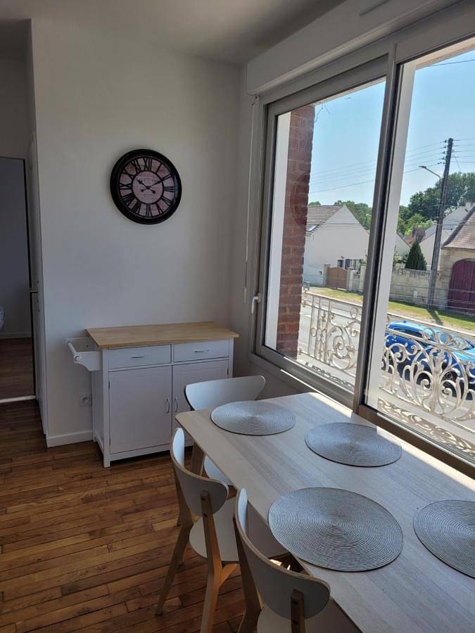 Appartement entier, Appartement cosy in Saint-Martin-Longueau, Oise