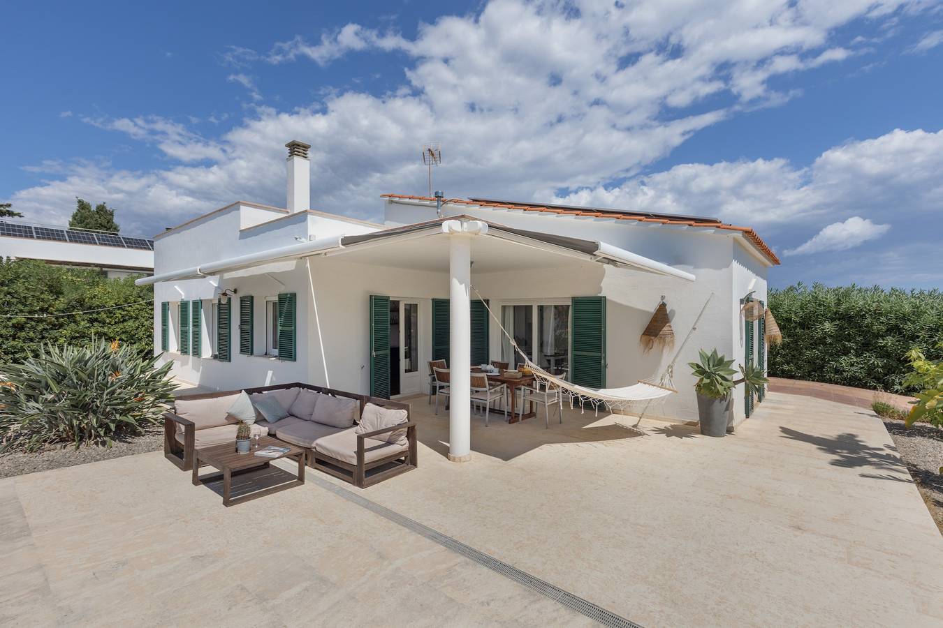 Villa 'Agua Turquesa' with Private Pool, Wi-Fi and Air Conditioning in Punta Prima, Sant Lluís