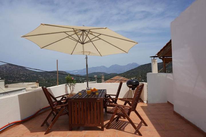 Ferienhaus für 7 Personen, mit Terrasse und Ausblick in Kritsa