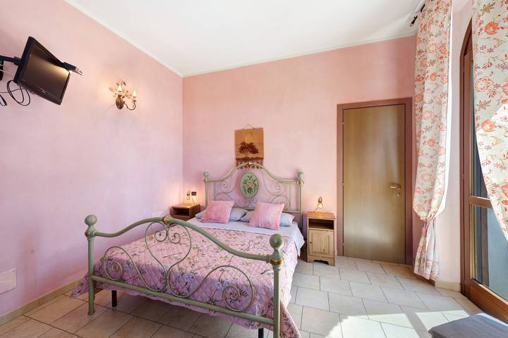 Room 'Agriturismo Cascina Favorita - D4' with Shared Garden, Balcony and Wi-Fi in Castelletto Merli, Alessandria Province