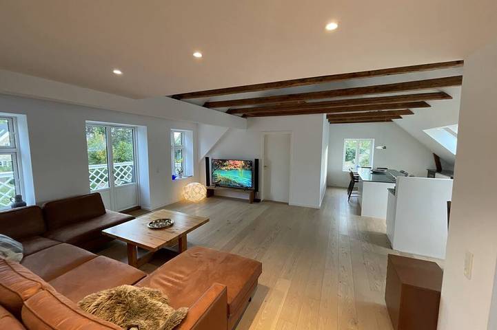 Ferienhaus für 8 Personen, mit Balkon und Garten