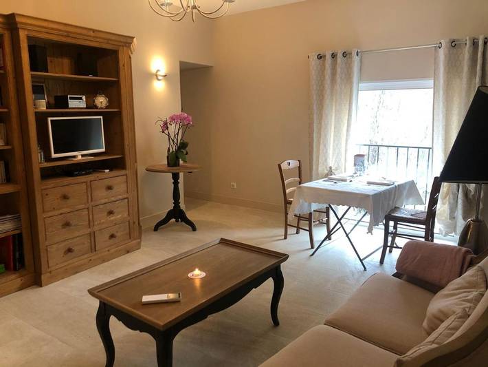 Chambre d’hôte pour 3 personnes, avec Balcon et Terrasse ainsi que Jardin et Piscine à Malaucène
