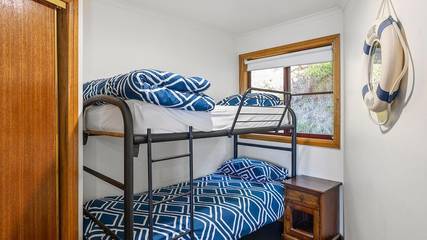 Holiday Home for 9 People in Lorne, Surf Coast Shire, Photo 4