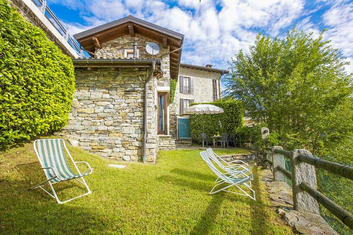 Ferienhaus für 4 Personen, mit Terrasse und Garten sowie Seeblick im Piemont - 2