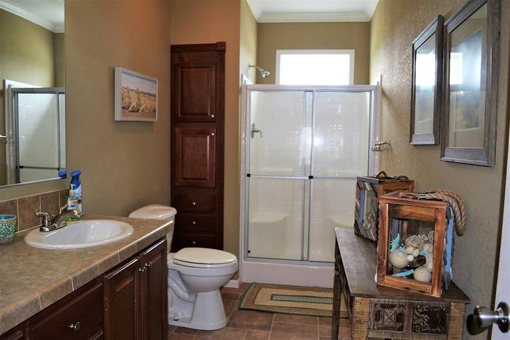 Vacation rental for 12 people, with terrace and yard in Bolivar Peninsula