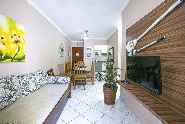 Casas e apartamentos de temporada para 8 pessoas, com balcão e piscina e ainda vista, adaptado a crianças em Praia Grande Ubatuba