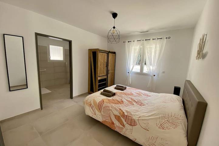 Location de vacances pour 8 personnes, avec Jacuzzi et Terrasse à Orgnac-l'Aven - 3