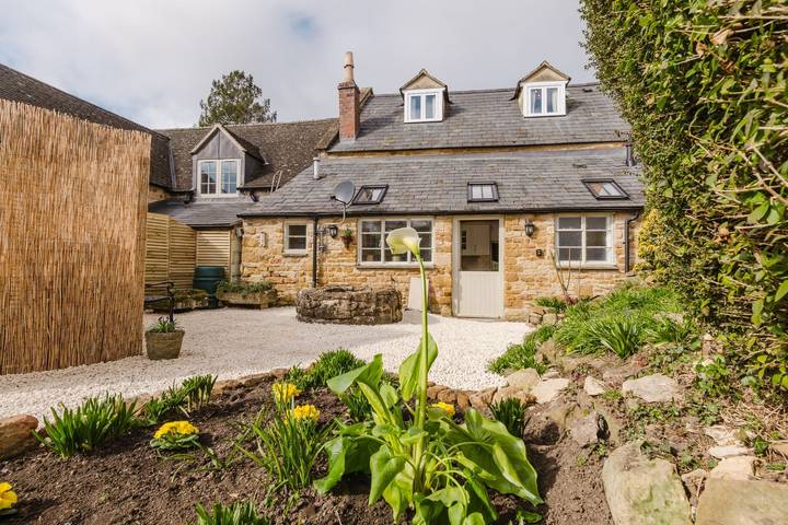 Cottage for 4 people, with garden, with pets in Kingham
