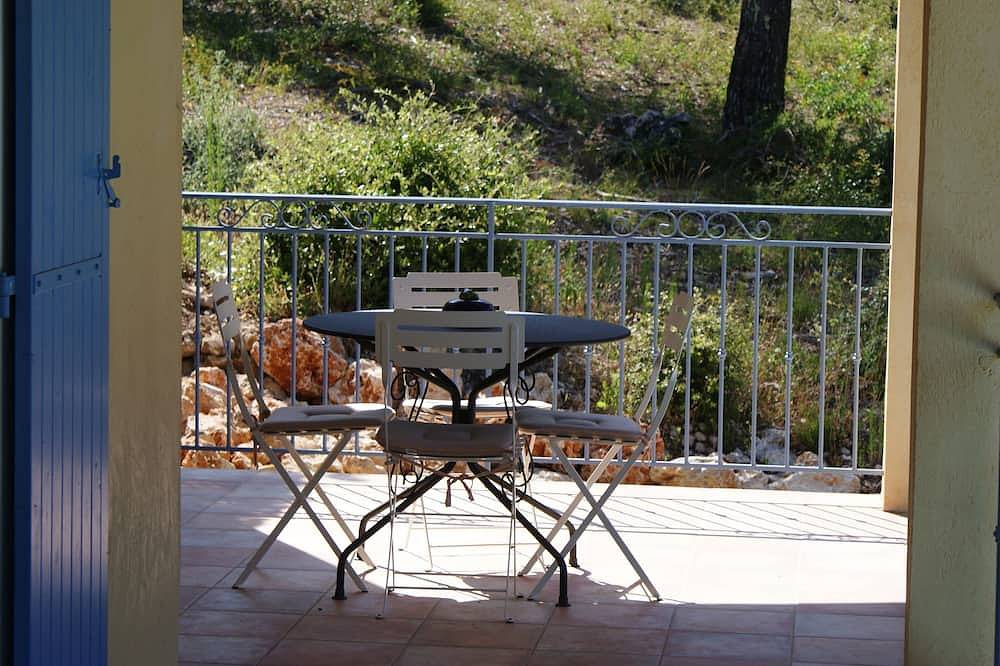 Magnificent Villa in quiet location - 5 bedrooms - 3 shower rooms. To discover in Vidauban, Draguignan Region