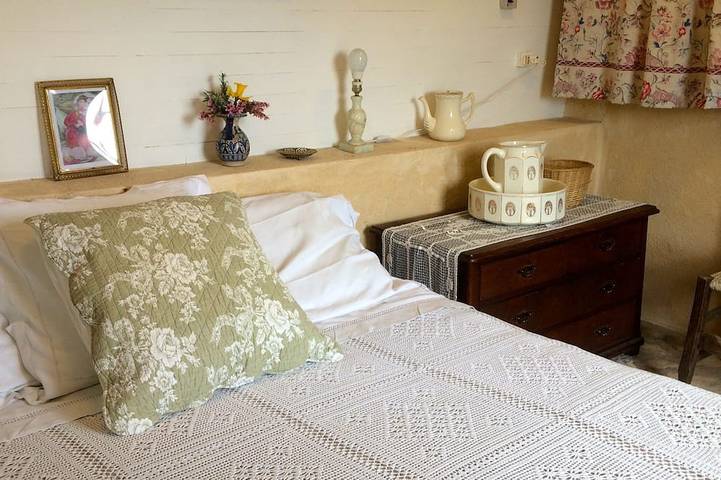 Gîte pour 6 personnes, avec terrasse et jardin dans Office De Tourisme Saint Cirq Lapopie Pech Merle - 3