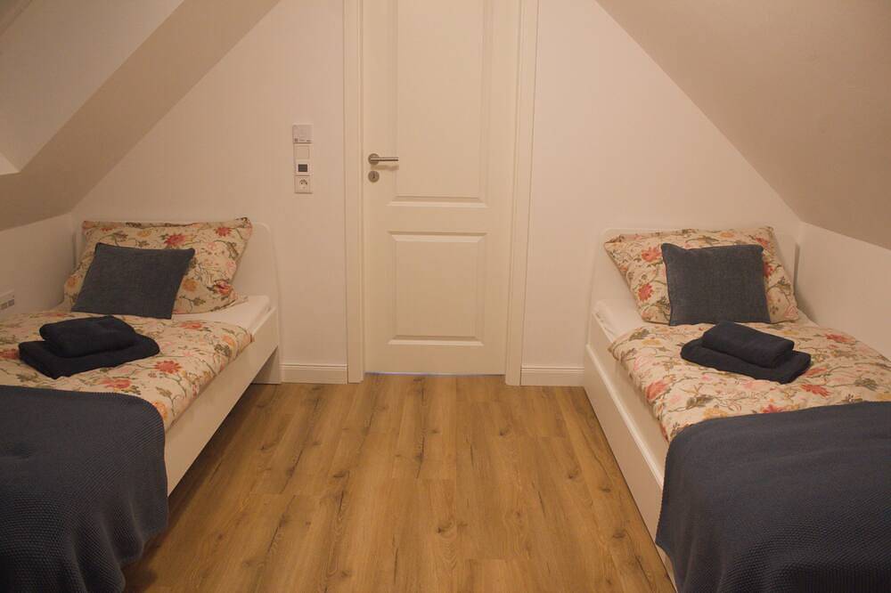 Moorhus: Kinderfreundliches Ferienhaus an der Fehnroute in Apen, Ammerland