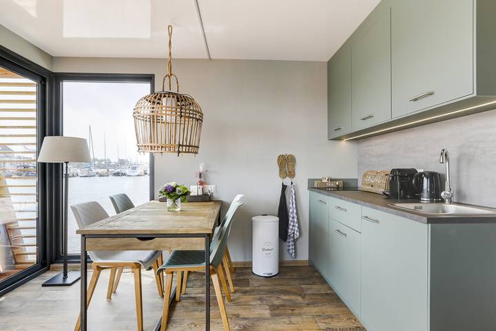 Boot für 4 Personen, mit Terrasse in Friesland - 3