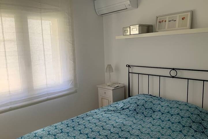 Ganze Wohnung, Sea view apartment with private pool in Platja dels Palangrers (Roses), Roses