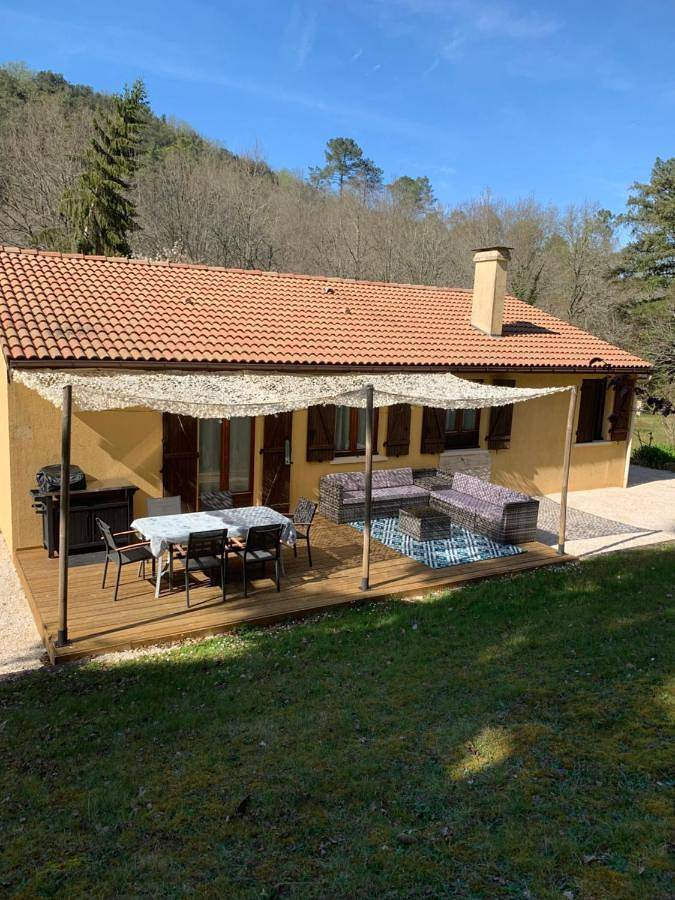 Location de vacances pour 6 personnes, avec jardin ainsi que piscine et vue à Nabirat - 2