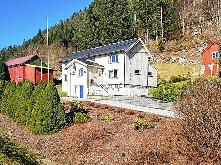 Ferienhaus für 8 Personen, mit Terrasse und Garten in Eidsvåg - 2