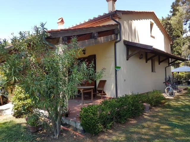 Basement apartment in holiday home in Cecina, Côte des Étrusques