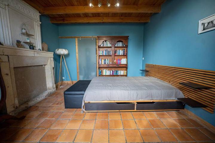 Location de vacances pour 14 personnes, avec Terrasse et Jardin ainsi que Piscine et Vue à Gémozac - 4