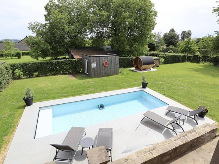Gemütliches Familienhaus mit Pool und Sauna in Gesves, Region Namur