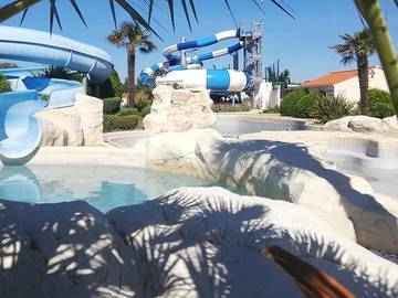 Mobil home pour 4 personnes, avec sauna dans Plage De La Paree Du Jonc