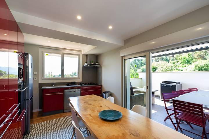 Ganze Wohnung, Ferienwohnung "12 Pers 5km Plage Hendaye" mit Meerblick, 2 Terrassen und Wlan in Urrugne, Bayonne und Umgebung