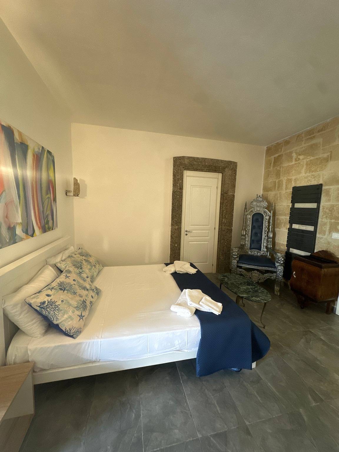 Chambre « Masseria Le Dimore, Stanza 4 » avec piscine partagée, Wi-Fi et climatisation in Baia Verde, Golfe de Tarente