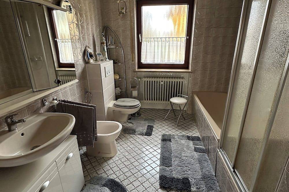 Ganze Wohnung, Ziegelhüttenblick- auch für Monteure geeignet in Marktredwitz, Oberfranken