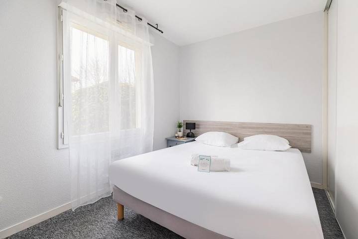 Location de vacances pour 4 personnes, avec terrasse et jardin à Ahuy