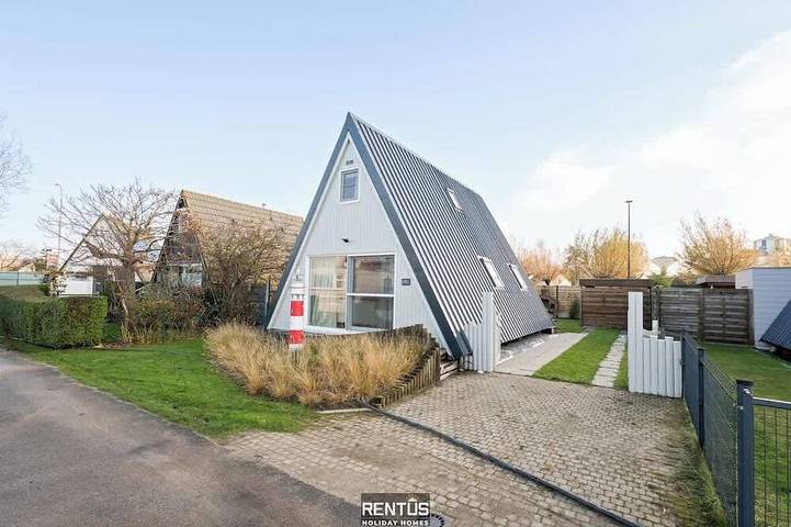 Ferienhaus für 6 Personen, mit Pool und Balkon sowie Garten, mit Haustier
