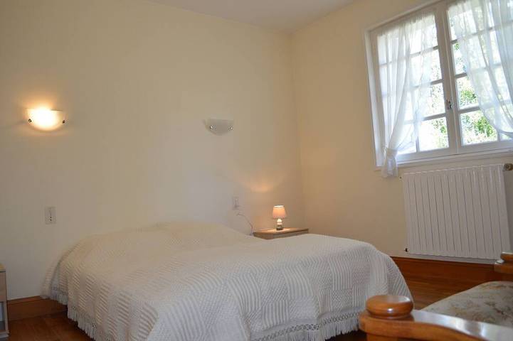 Location de vacances pour 2 personnes, avec jardin et terrasse à Gouézec - 2