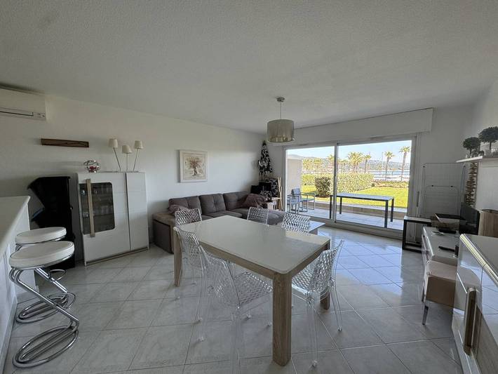 Gîte pour 4 personnes, avec terrasse, animaux acceptés dans Office De Tourisme Cavalaire - 3